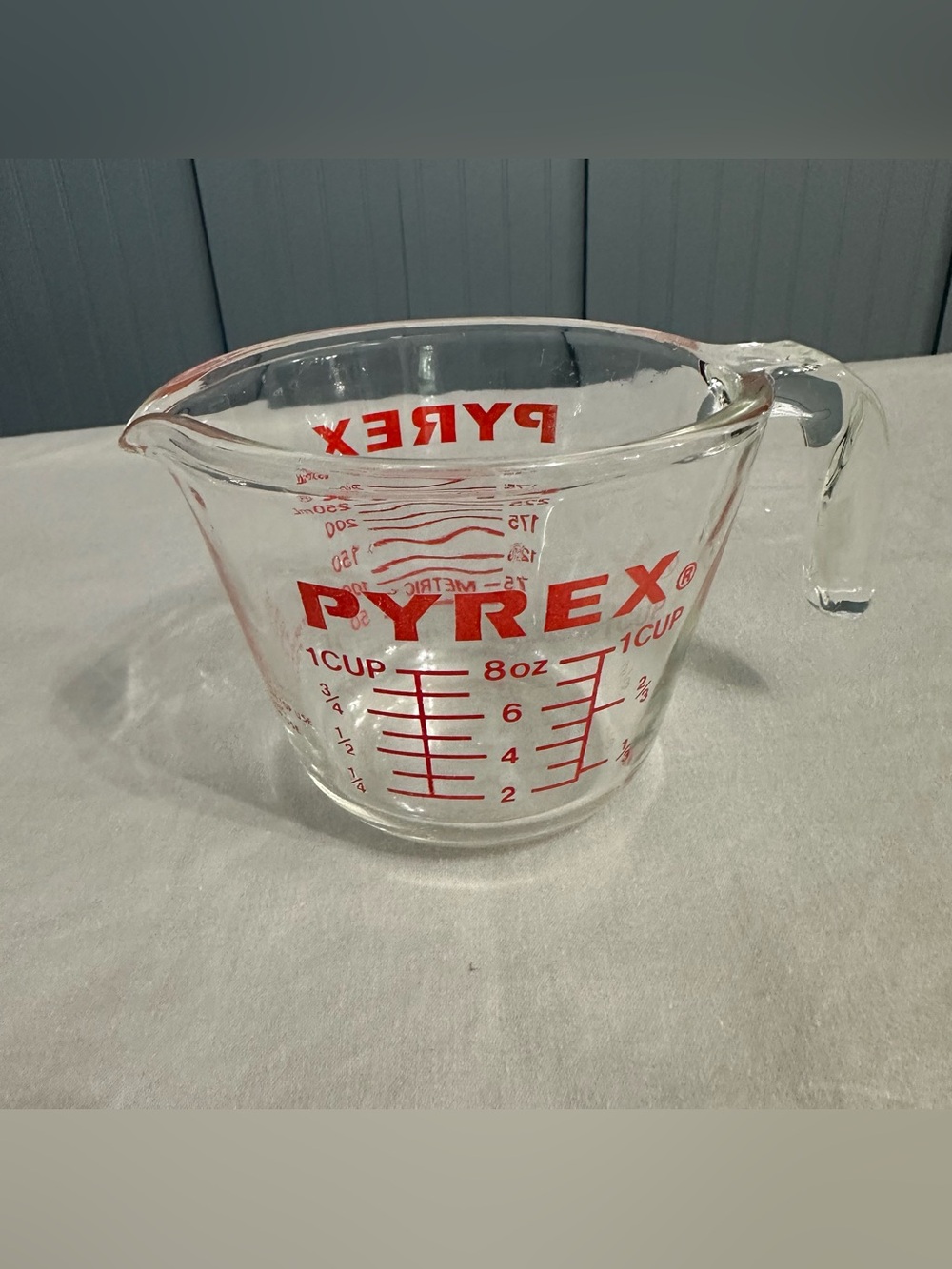 Vintage Pyrex Glass 508 Measuring Cup 1 Cup 8 oz / 250 ml Red Lettering D Handle